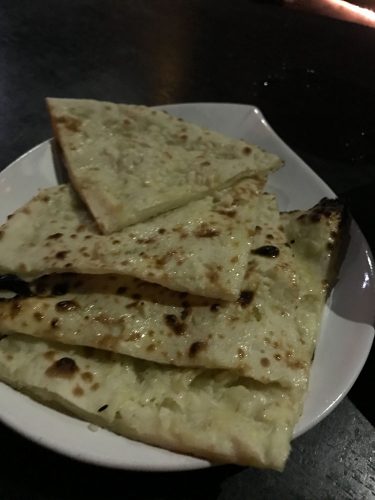 Sarong Cheese Garlic Naan